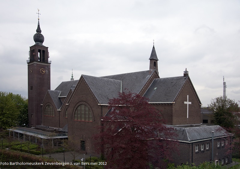 20160705 - Foto Bartholomeuskerk - Kerk Zvb jvBers mei 2012_klein