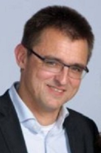 Vice voorzitter M.G.H.M. Bollerman (Marc) Kruisstraat 19 4926 AG Lage Zwaluwe 06-16068897 Email: mbollerman@gmail.com